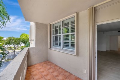 Comprar apartamento en Gables Waterway Towers 327