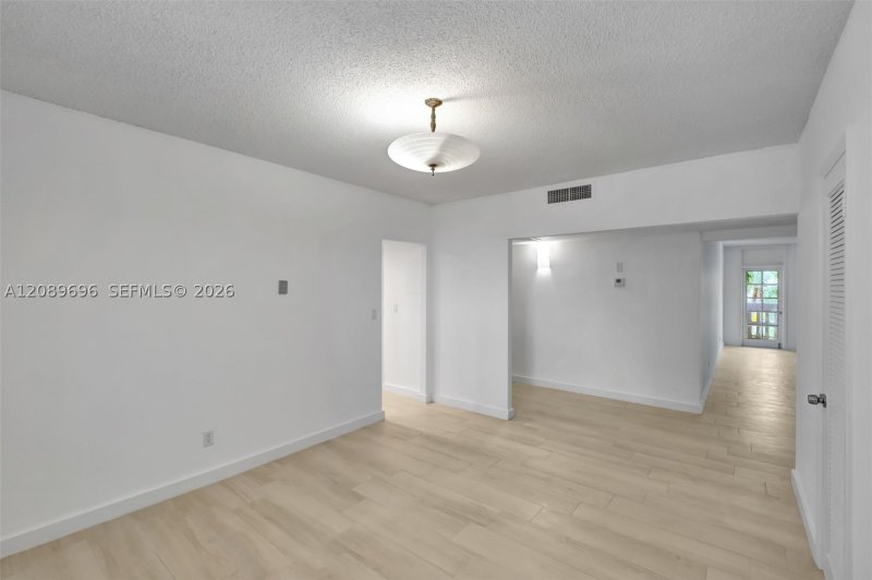 Comprar apartamento en Gables Waterway Towers 327