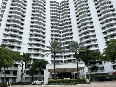 Parc Central East Apt #206