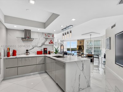 Comprar apartamento en St Tropez I II and III 3-1004