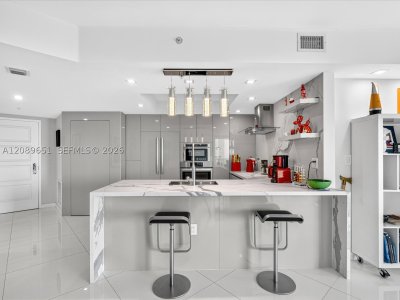 Comprar apartamento en St Tropez I II and III 3-1004