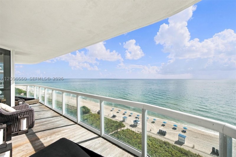 Comprar apartamento en Akoya 1103