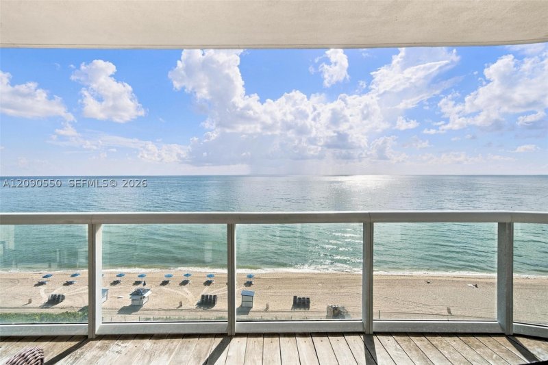 Comprar apartamento en Akoya 1103