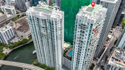 Comprar apartamento no Brickell on the River South 2212
