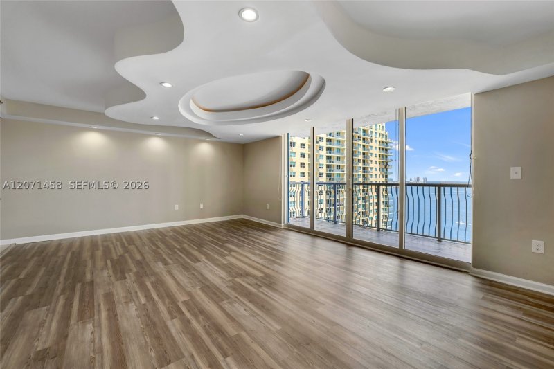 Condo for sale at The Club At Brickell Bay 3001