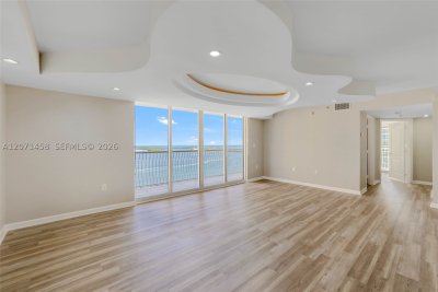Comprar apartamento no The Club At Brickell Bay 3001