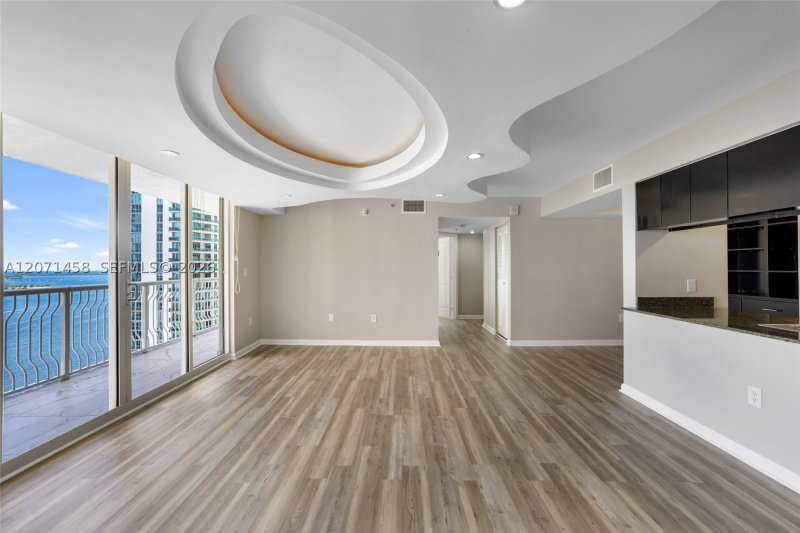 Condo for sale at The Club At Brickell Bay 3001