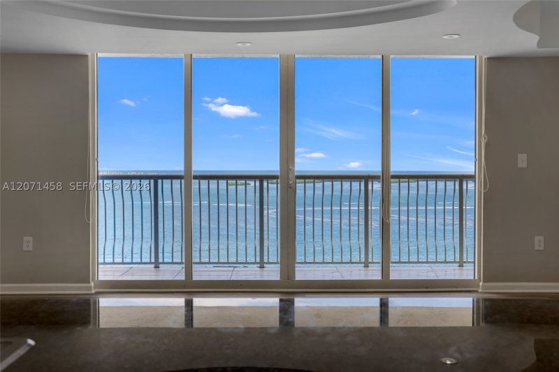 Condo for sale at The Club At Brickell Bay 3001