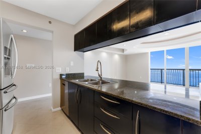 Comprar apartamento no The Club At Brickell Bay 3001