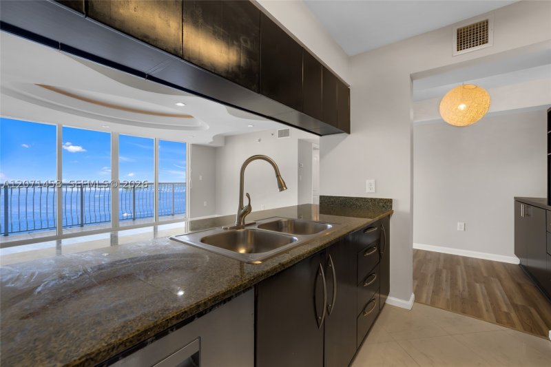 Condo for sale at The Club At Brickell Bay 3001