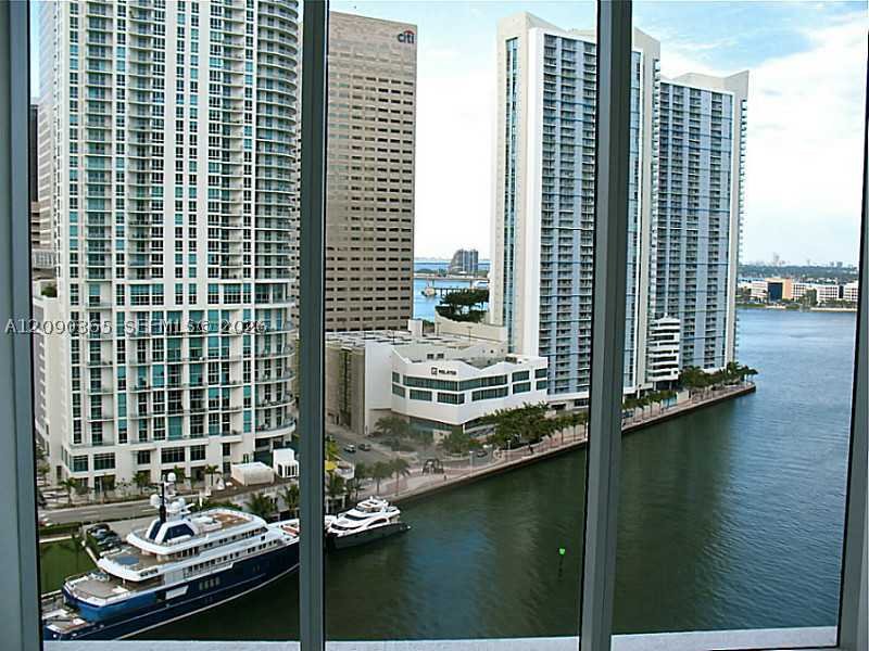 Condo for sale at Icon Brickell Tower I 3002