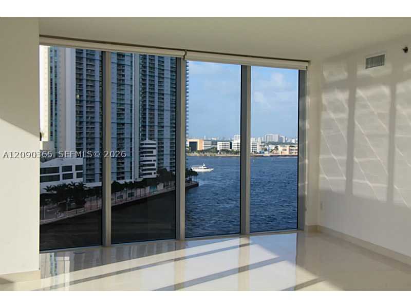 Condo for sale at Icon Brickell Tower I 3002