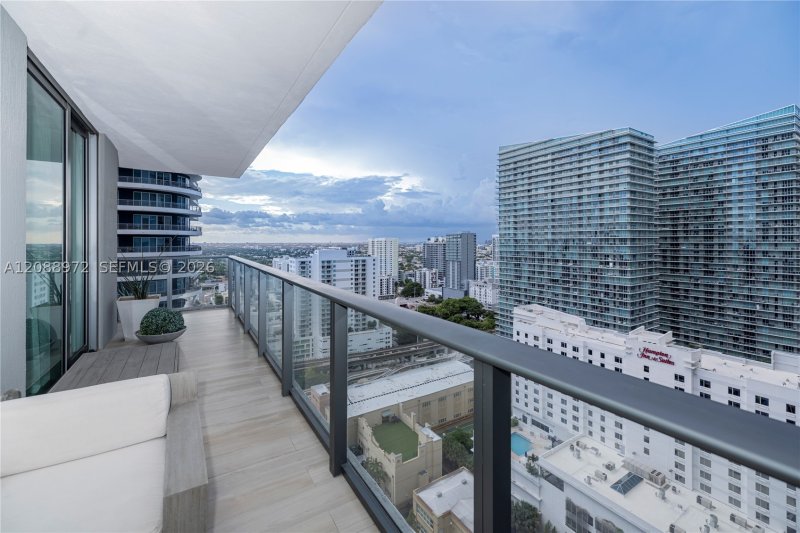 Condo for sale at Dua Miami - SLS Brickell Condo 2210