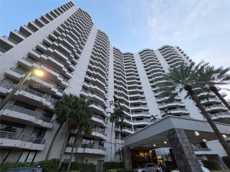 Alquiler de apartamento en Parc Central South 608