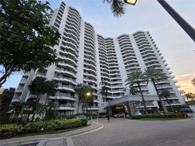 Alquiler de apartamento en Parc Central South 608