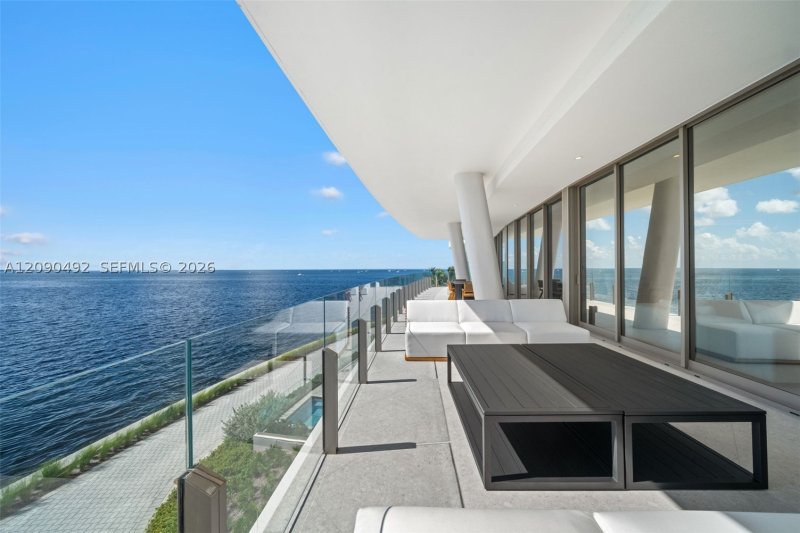 Condo for sale at Vita at Grove Isle M301