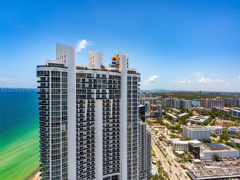 Condo for sale at Trump Royale 5303