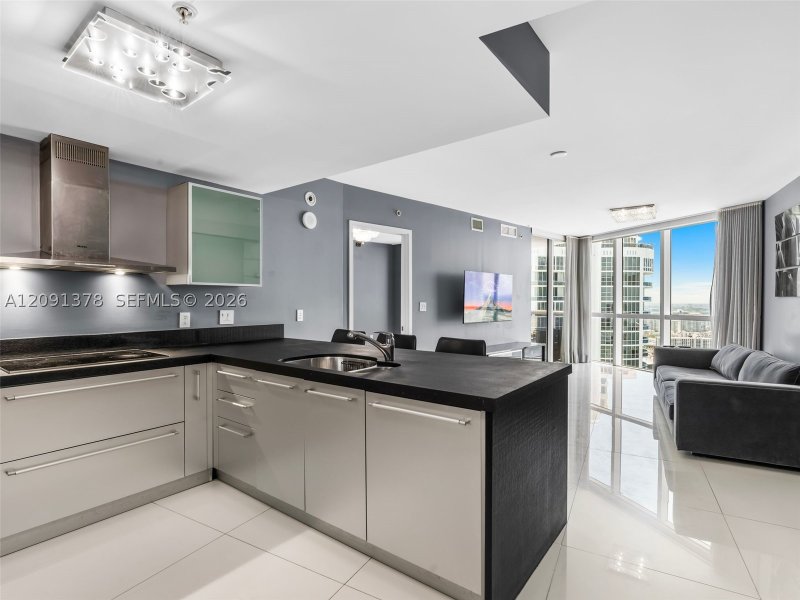 Condo for sale at Trump Royale 5303