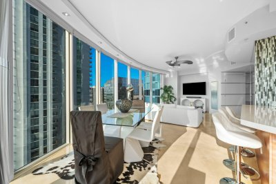 Comprar apartamento en Las Olas River House 2702