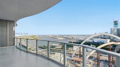 Alquiler de apartamento en Casa Bella 2902