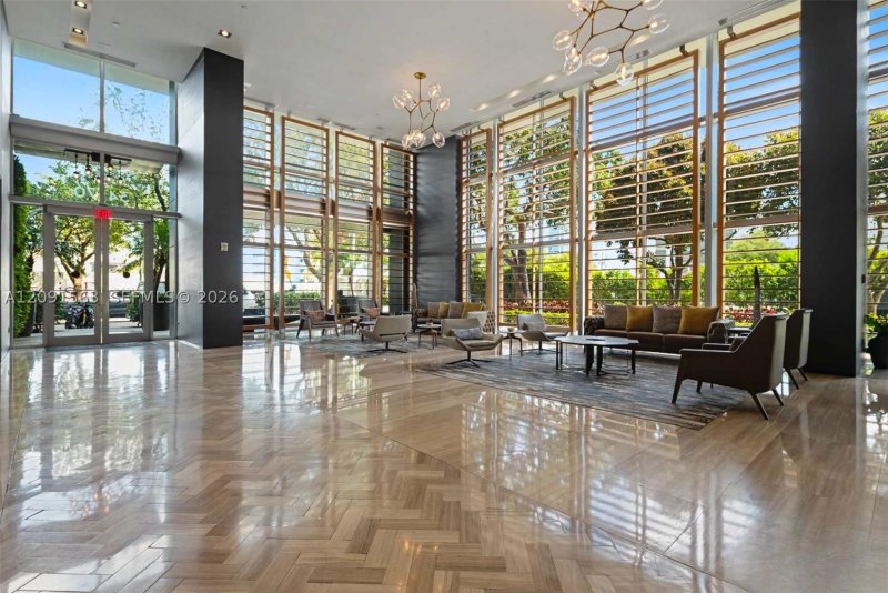 Condo for sale at Midtown Miami 2 H0302