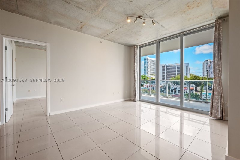Comprar apartamento en Midtown Miami 2 H0302
