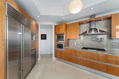 Aluguel de apartamento no Turnberry Ocean Colony 2502
