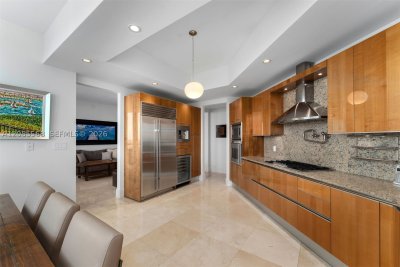 Aluguel de apartamento no Turnberry Ocean Colony 2502