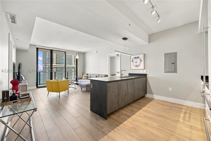 Property photo # 7