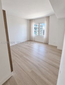 Comprar apartamento no Roney Palace 1019