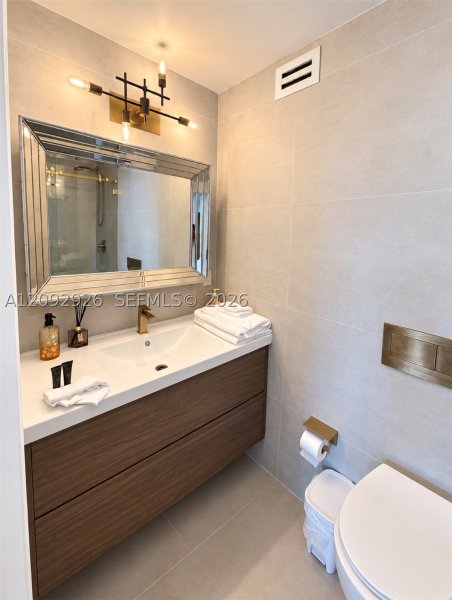 Condo for sale at Roney Palace 1019
