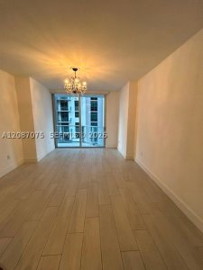 Aluguel de apartamento no Brickell Ten 1606
