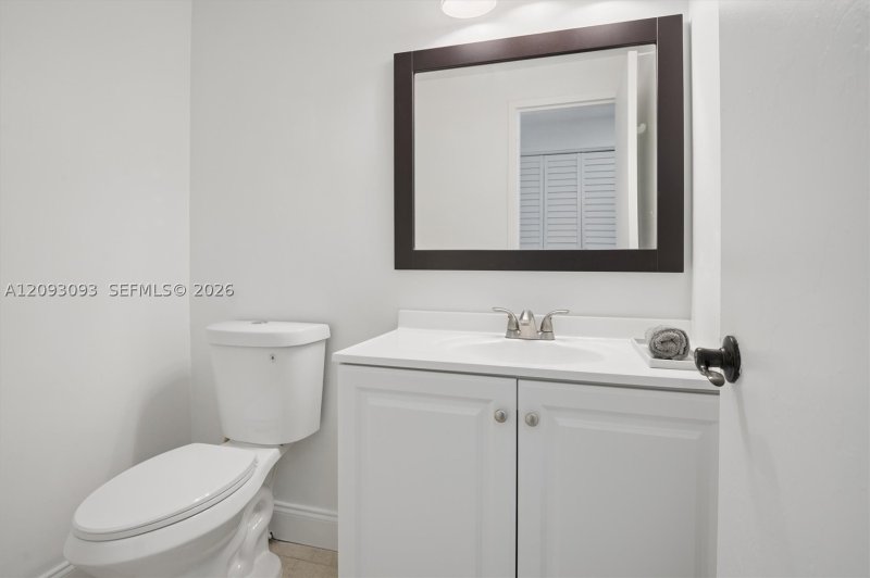 Apartment for rent at Alexander Towers 511