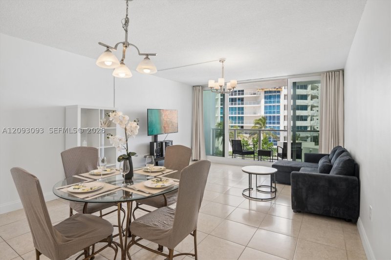 Apartment for rent at Alexander Towers 511
