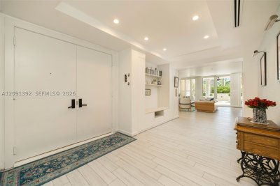 Comprar apartamento no Grand Bay Residences 104