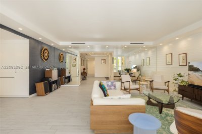 Comprar apartamento no Grand Bay Residences 104