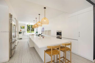 Comprar apartamento no Grand Bay Residences 104