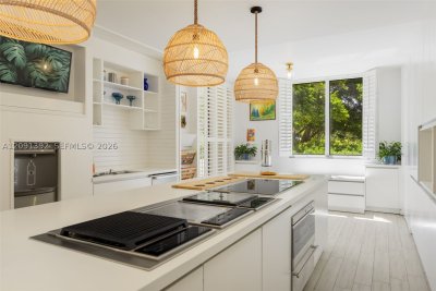 Comprar apartamento no Grand Bay Residences 104