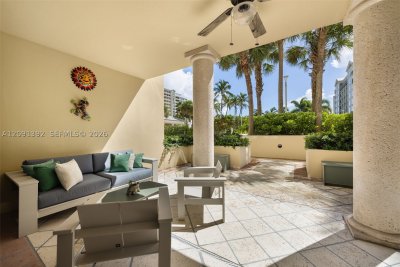 Comprar apartamento no Grand Bay Residences 104