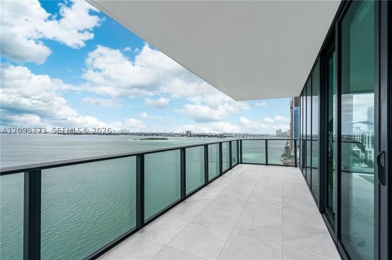 Comprar apartamento en One Paraiso 1901