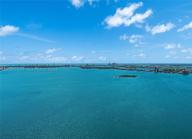 Apartment for rent at Paraiso Bay Miami PH5003