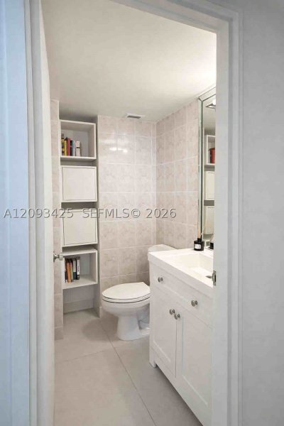 Aluguel de apartamento no Four Winds Condo 505