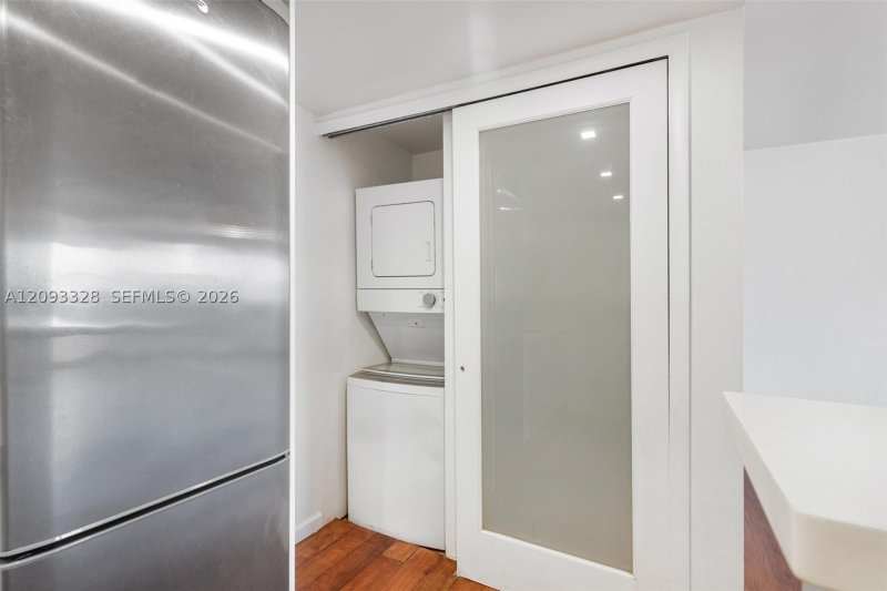 Condo for sale at The Ambassadors 405