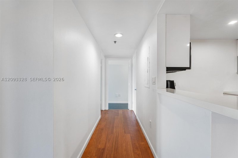 Condo for sale at The Ambassadors 405