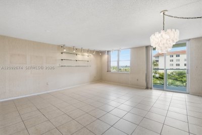 Comprar apartamento no Ten Thousand Plaza 501