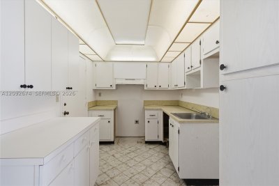 Comprar apartamento no Ten Thousand Plaza 501