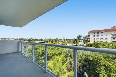 Comprar apartamento no Ten Thousand Plaza 501