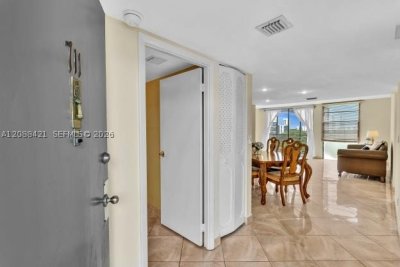 Comprar apartamento no Biscaya 711