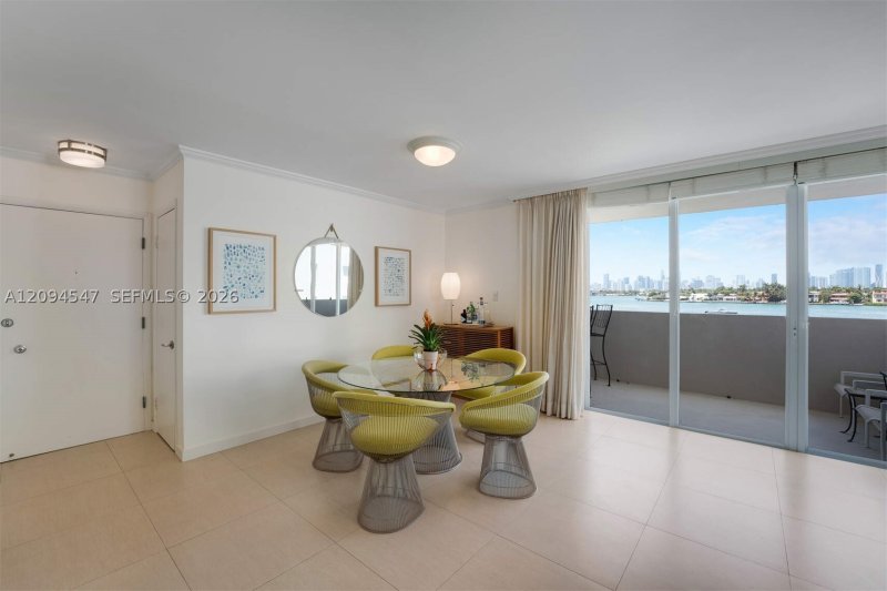 Condo for sale at Island Terrace 3C