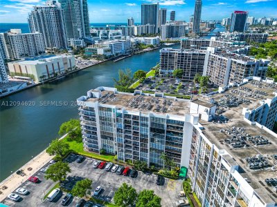 Oceanview Park Apt #1006